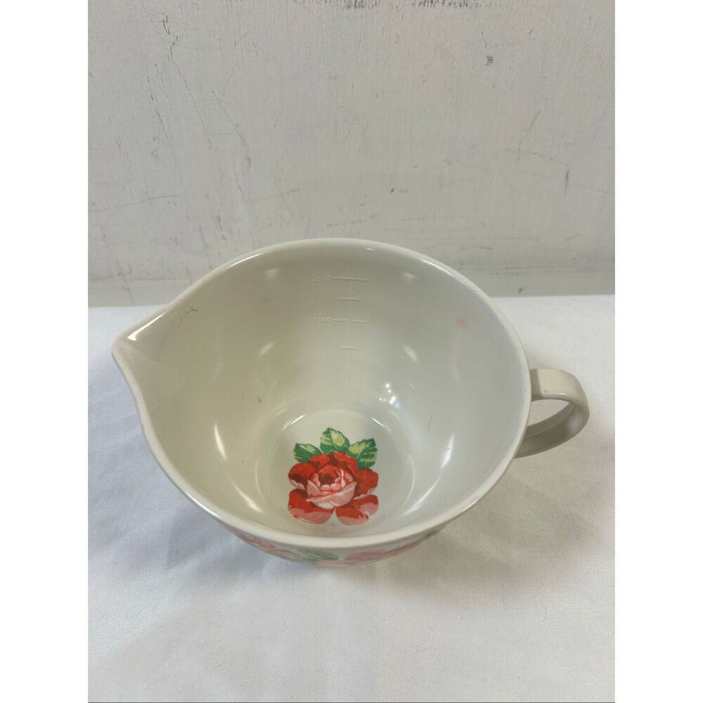 Pioneer woman flower measuring cup melanie 2 cup (stain inside)